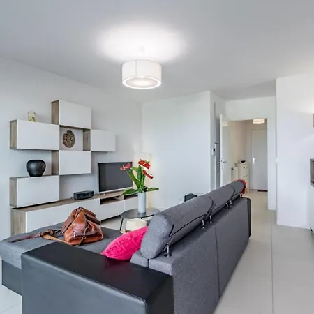 Moana - 2 Bedrooms Flat With Ocean View From Its Rooftop * Anglet